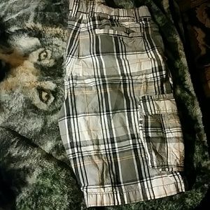 Faded Glory Bottoms - BOYS CARGO SHORTS SIZE 14 Faded Glory Bottoms - BOYS CARGO SHORTS SIZE 14
